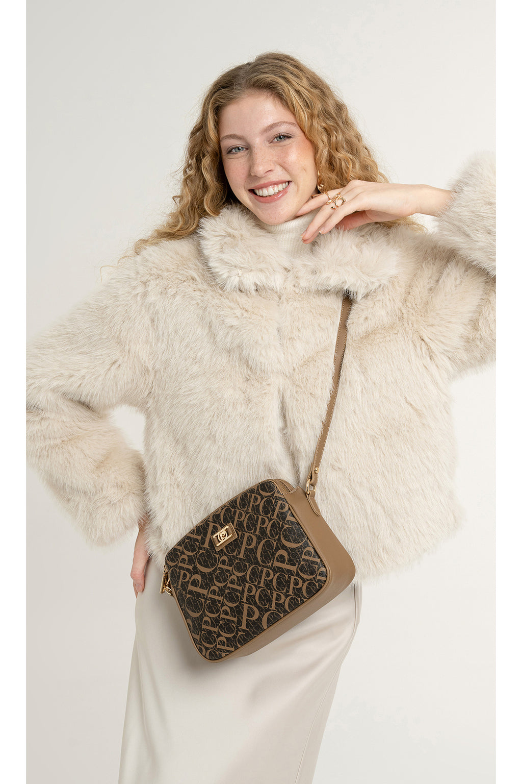 Monogram Kahve Kadın Çapraz Omuz Çantası 05PO25Y2518