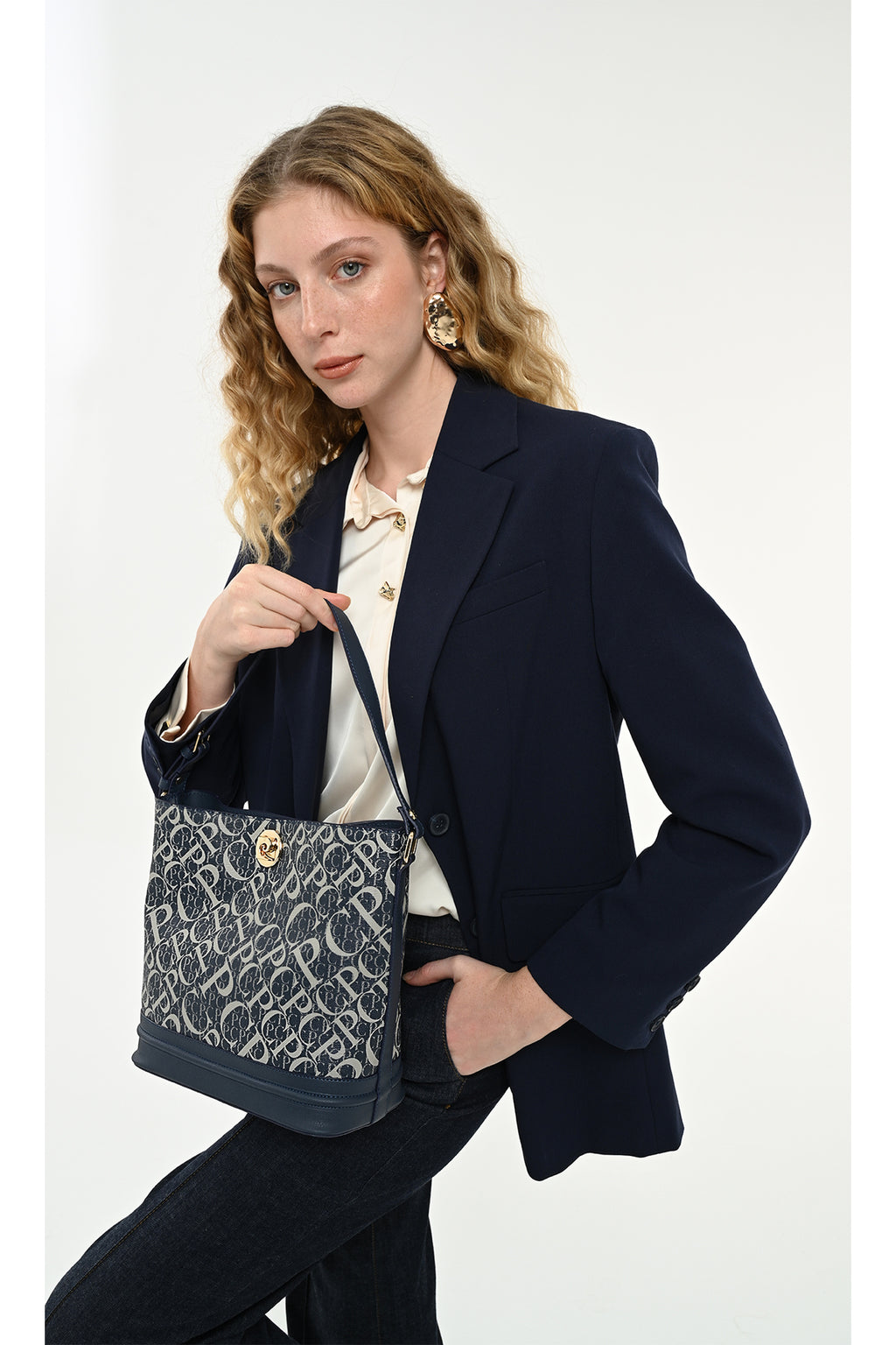Monogram Laci Kadın Omuz Çantası 05PO25Y2511
