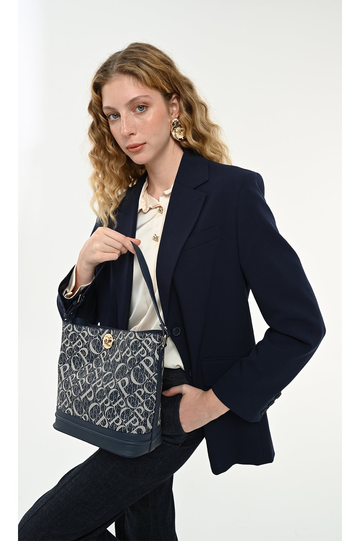Monogram Laci Kadın Omuz Çantası 05PO25Y2511