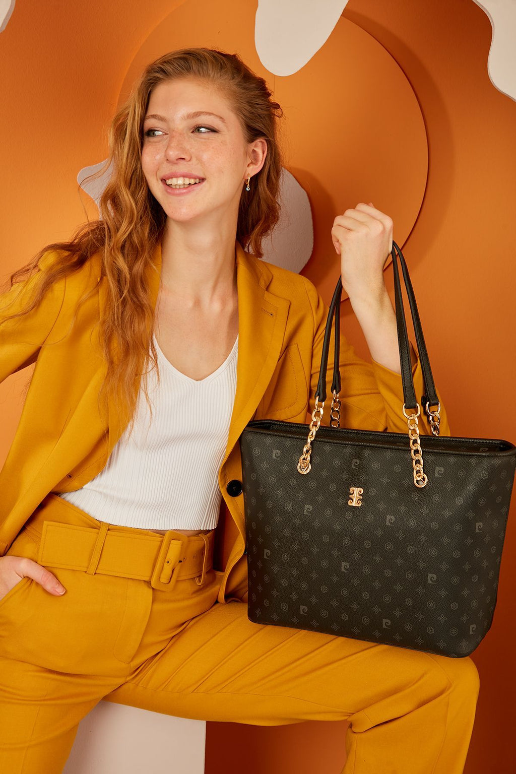 Siyah Monogram Kadın Omuz Çantası 05PO22Y1546