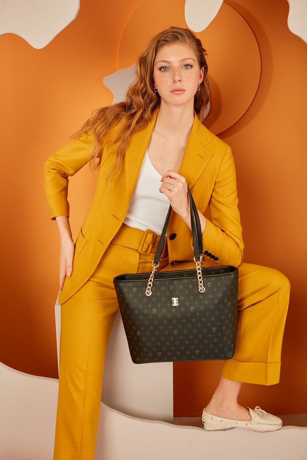 Siyah Monogram Kadın Omuz Çantası 05PO22Y1546