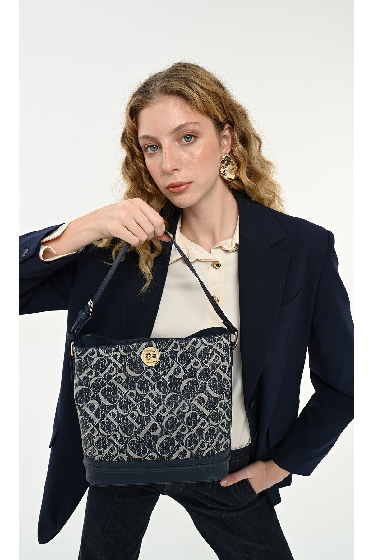 Monogram Laci Kadın Omuz Çantası 05PO25Y2511