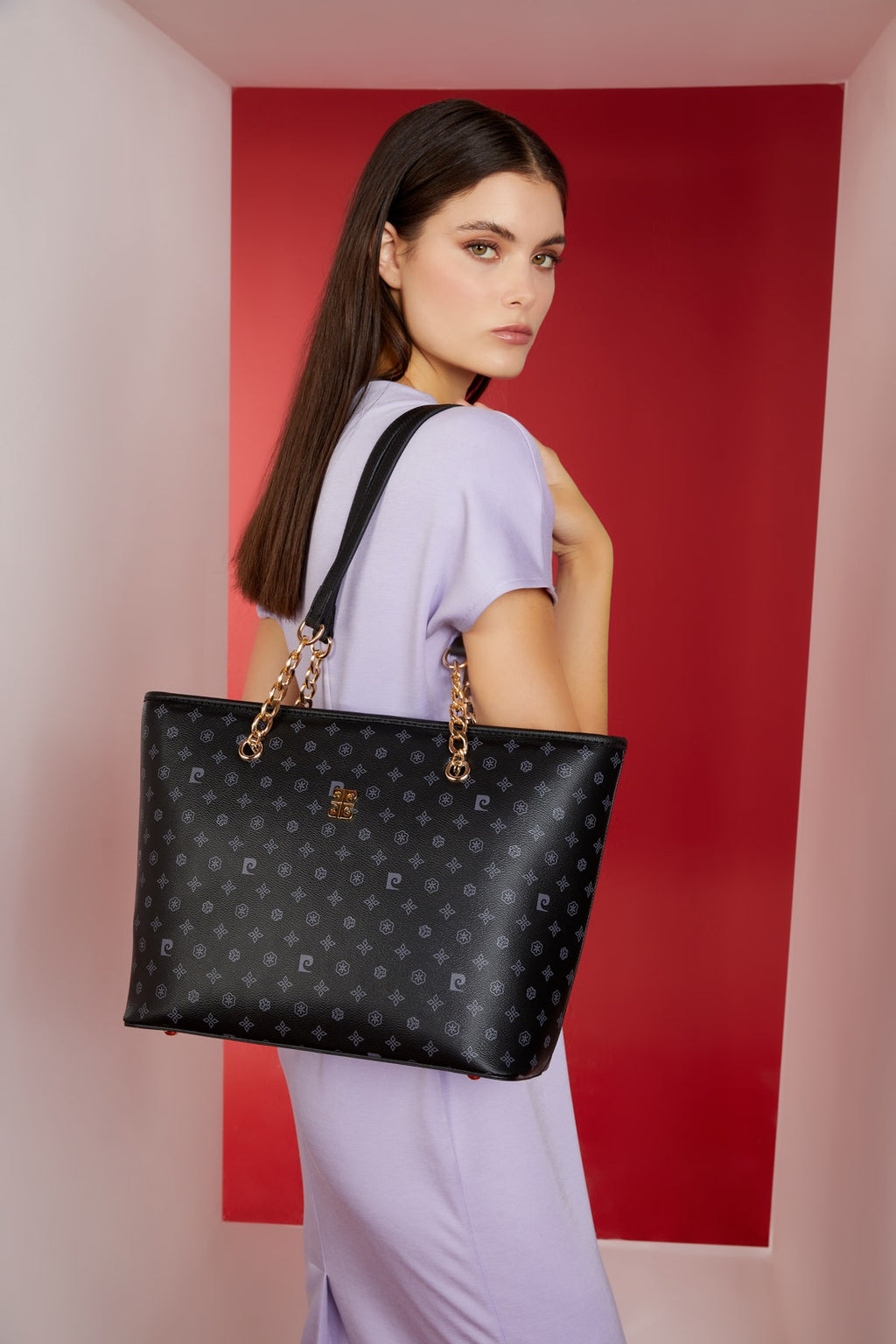 Siyah Monogram Kadın Omuz Çantası 05PO22Y1546